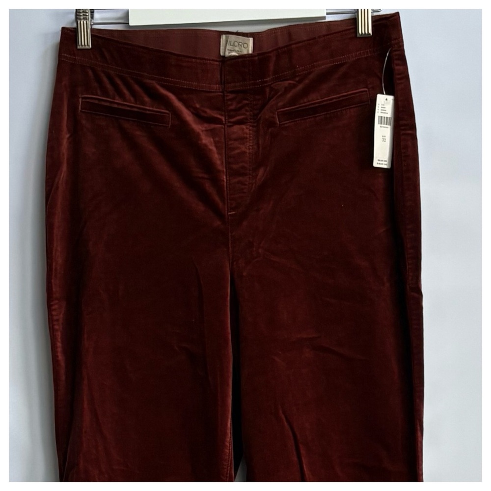 NWT Anthropologie Pilcro Pull-On Mid-Rise Retro Flare
Velvet Pants, size 32 - Picture 8 of 11